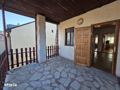 Vand casa P+1, cartierul Functionarilor