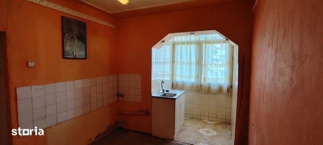 Apartament 2 camere la etaj 1
