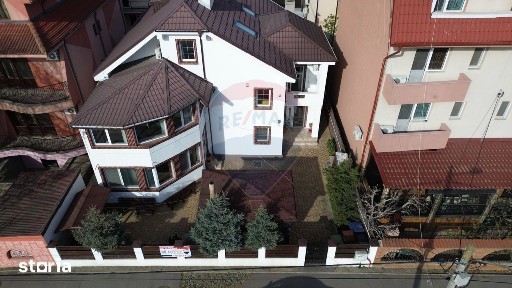 Pensiune de vanzare in Eforie Nord, Marea Neagra 300 mp teren