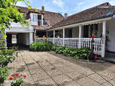 Casa de vânzare cu 7 camere de tip P+M in Sanmartin, Bihor