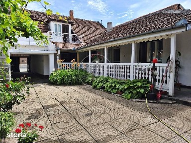 Casa de vânzare cu 7 camere de tip P+M in Sanmartin, Bihor