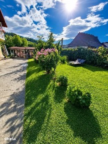 Vilă premium cu panoramă montană, 5 dormitoare, 2 bai, 827 mp teren