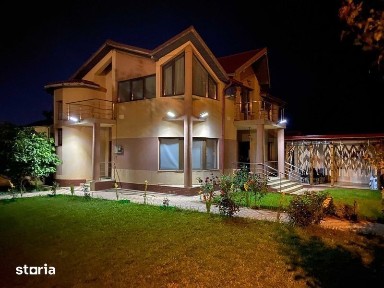 Casa / Vila de vanzare in Costinesti