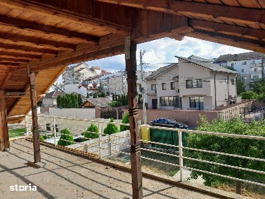 Casa de vanzare in Targoviste-micro 3-165mp utili, 433 mp teren, 2 ap