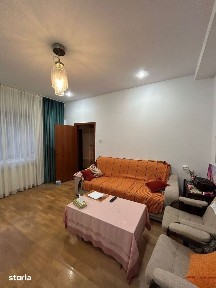 Apartament 3 camere Bd. Republicii, Sinaia cu curte si foisor