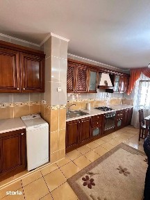 De vanzare apartament cu 3 camere si balcon, mobilat si utilat