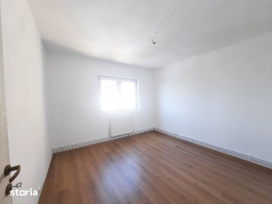 Apartament 2 camere decomandate, Pivnita, Vasile Aaron