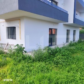 Apartament tip spatiu comercial cu terasa, 64 mp - zona Hlincea