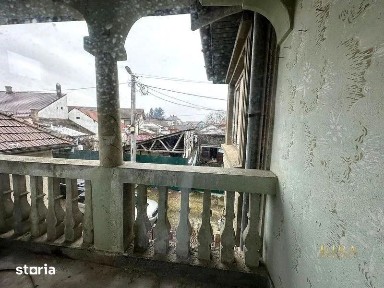 Casa cu etaj 4 camere 208 mp utili de vanzare in Fagaras