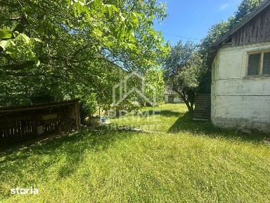 Casa de vacanta 98 mp| 12.141 mp teren| zona Valea Vintului