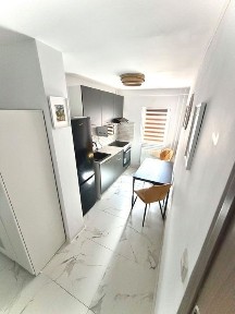 Proprietar inchiriez doua apartamente cu o camera baie si bucatarie in complexul studentesc