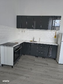 Apartament in zona centrala,finisat (cladire istorica ),mobilat,cu par