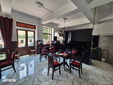 Spațiu comercial de închiriat, 240mp, parcare
