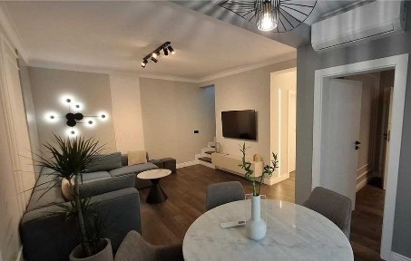 Casa P+1E, mobilata, utilata, 3 locuri parcare, Breazu Padurea Marzesti, posibilitate rate