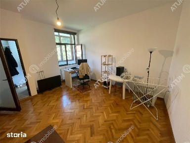 Apartament 2 camere balcon garaj curte libera zona ultracentrala Sibiu