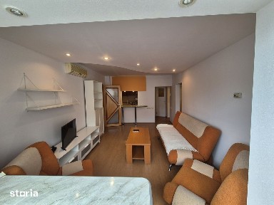 Închiriez apartament 3 camere in centru