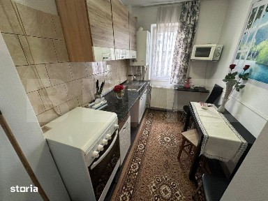 Apartament 2 camere, semidecomandat, 40 mp, zona Micro - mobilat si