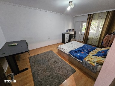 Vand ap cu 3 camere zona Posta 4