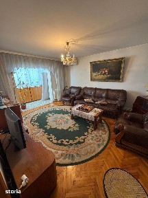Oportunitate rara - 3 camere decomandat Ultracentral cu vedere la mare