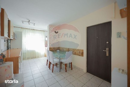 De vânzare apartament cu 3 camere zona Dacia