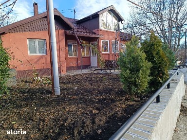 Casa la tara cu gradina 1500 m2, optional teren 5000 m2