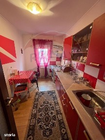 Apartament 3 camere în zona Pompieri