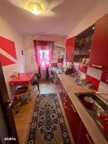 Apartament 3 camere în zona Pompieri