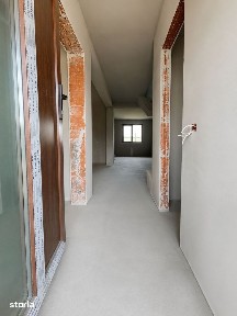 P+1 despărțit prin camera tehnică Toate Utilitatile