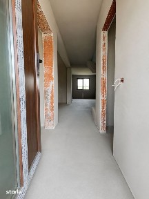 P+1 despărțit prin camera tehnică Toate Utilitatile