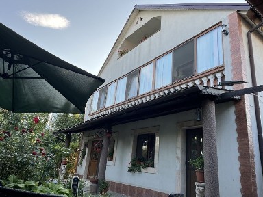 Casa/Vila P+E+M de vanzare in Bacau