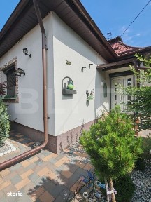 Casa complet renovata, 104 mp - acces din doua strazi, in Campia Tur