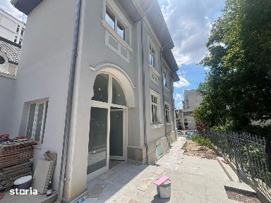 Casa cu 10 camere in inima Copoului