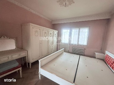 Apartament 3 camere, etaj 3, pret 79.900 euro, Centru