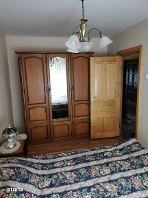 Închiriez apartament 3 camere