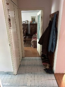 Vand apartament cu 4 camere in zona Calea Bucuresti.