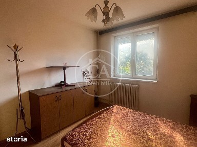 Apartament cu 3 camere de vânzare în zona Rogerius, Oradea