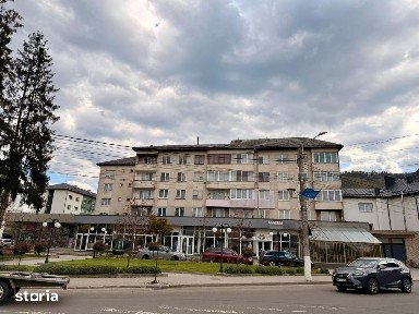 Apartament cu 4 camere, 80 mp de vanzare in Viseu de Sus !