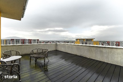 Penthouse cu terasă, lift și aer condiționat în Brasov