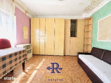 Exclusivitate! Ap. 1 cam. la curte comuna, teren in proprietate