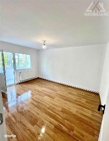 Apartament 4 Camere Decomandat