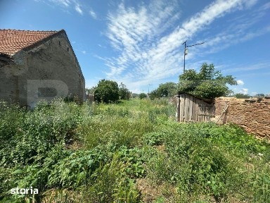 Casa de renovat 100 mp, 200 mp teren, zona Vinerea - Cugir
