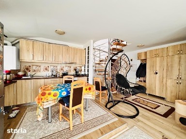 Apartament 3 camere de vanzare in Floresti
