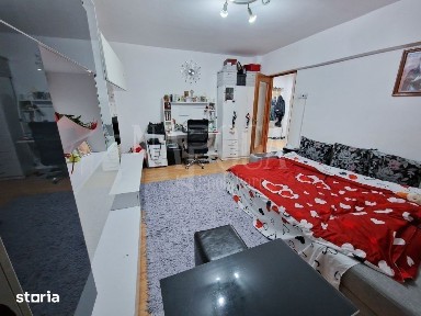 Apartament 3 camere de vanzare in Manastur, Cluj Napoca