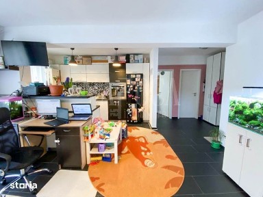 Apartament 2 camere de vanzare in Floresti