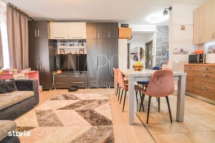Apartament 3 camere de vanzare in Floresti