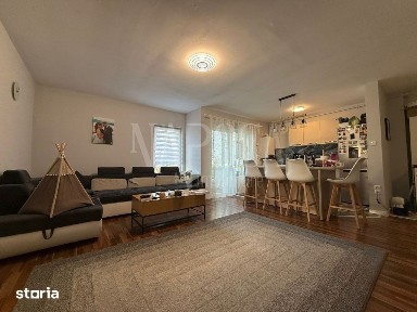 Apartament 3 camere de vanzare in Floresti