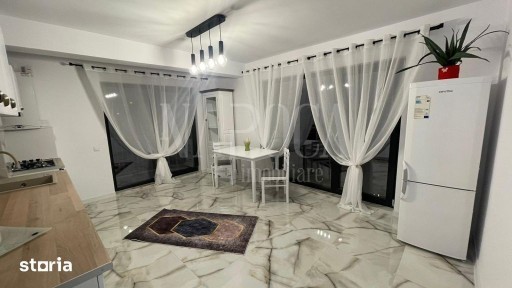 Apartament 3 camere de vanzare in Floresti