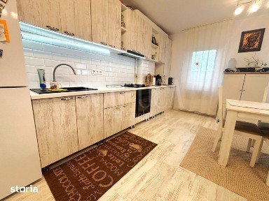 Apartament 2 camere de vanzare in Floresti