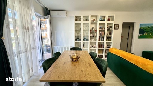 Apartament 3 camere de vanzare in Floresti