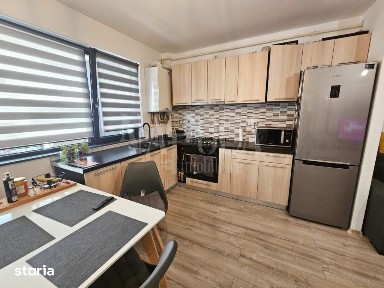 Apartament 2 camere de vanzare in Floresti